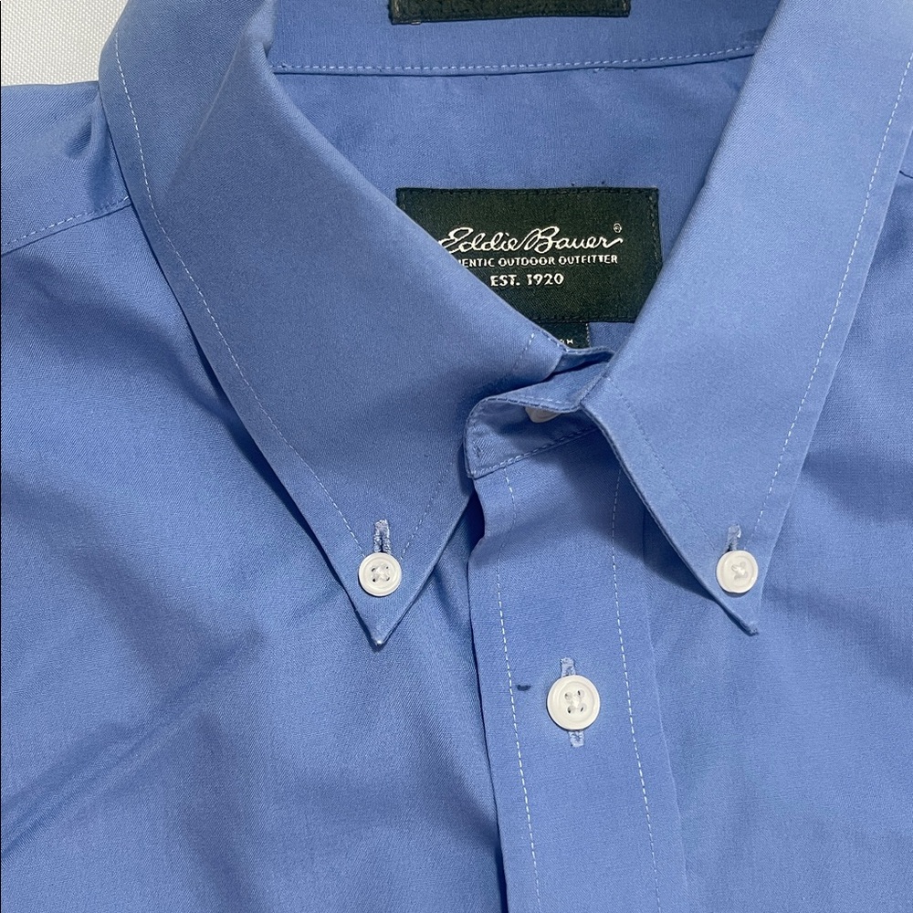 Eddie Bauer Men's Light Blue Casual Shirt